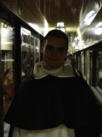 Po��dal jsem (pot�, co m� po��d otravovali a d�lali ostudu) mnicha o foto a s radost� mi  zap�zoval. Tak�e m�me zaj�mav� �lovek. 