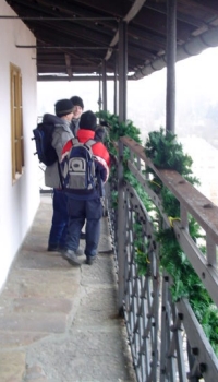 Mo�n� to tak nevypad�, ale jsme 35 metr� nad zem� na ochozu v�e kostela sv. Martina