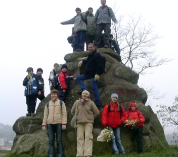 Morov� sloup vznikl� p�edtvo�en�m �i�kovy mohyly.